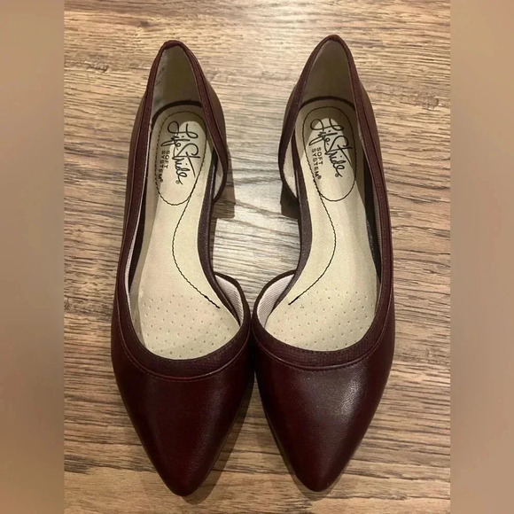 Life Stride Shoes - Life Stride Soft System Size 5.5 Ballet Flats Burgundy Cut Out Sides Pointed Toe